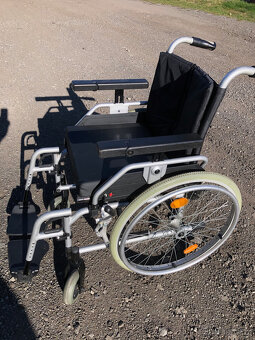 Mechanický invalidní vozík - 2