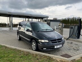 Chrysler Voyager 2,5td - 2