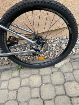Kolo Carerra Rám 16.Na postavu cca 155-175. Najeto tak 15 km - 2