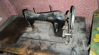 Šicí stroj - starý retro kousek značky PFAFF - 2