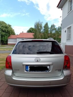 Toyota Avensis - 2