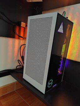 Kompaktní herní Mini Tower NZXT H1 - 2