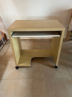 IKEA počítačový stolek - 2