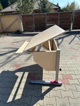 Dětský psací stůl - 2