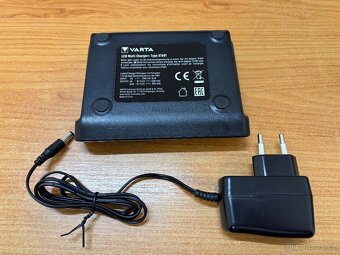 Nabíječka Varta LCD Multi Charger pro 8x AA/AAA - 2
