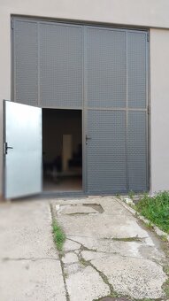 Prodám garážová vrata, zánovní, zinek a barva - 2