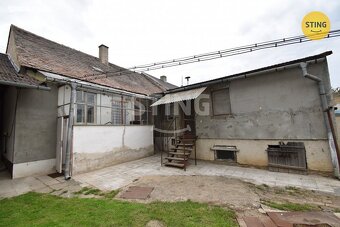 Rodinný dům 4+1, se zahradou a hosp. budovou v Hevlíně - 2