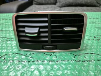 ofukovač zadní prostřední Audi A6 (C6) 4F0819203C H77 - 2