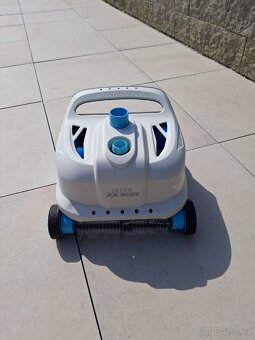 Automatický vysavač Intex - 2