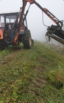 Zetor 7011 prikopové rameno - 2