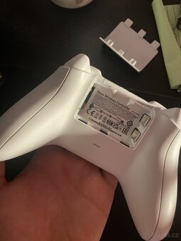 Xbox series s ovladač - 2