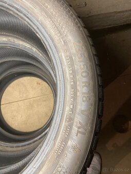 235/50 r18 101V zimní - 2