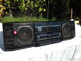 Prodám špičkoý retro radiomagnetofon Fisher, tzv. "dvojče" - 2