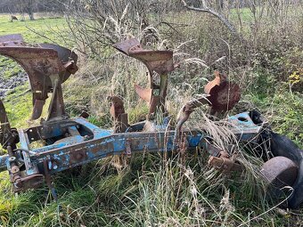 Prodám troják obracák pluh - 2