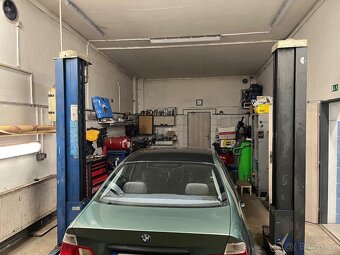 Dvousloupový zvedák  Ravaglioli italské výroby 3,2 t - 2