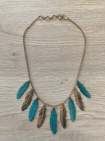 Krásný náhrdelník s pírky - 2