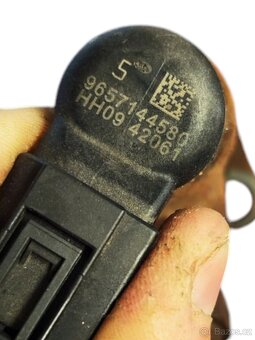 Vstřikovače Siemens 2.0HDI,TDCi ,Volvo 2.0D. 9657144580 - 2