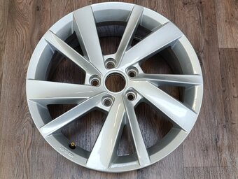 5x112 Volkswagen 6,5Jx17 ET46 GAVIA č. 5H0071497 alu disky - 2