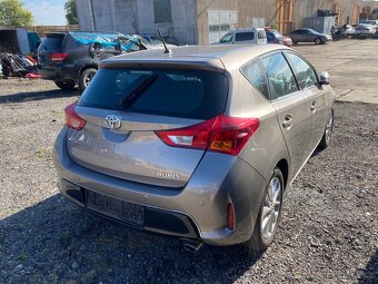 Toyota Auris 1.6 vvt-i 2014 - 2