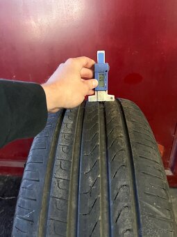 Letní pneu 245/40 R19 - 2