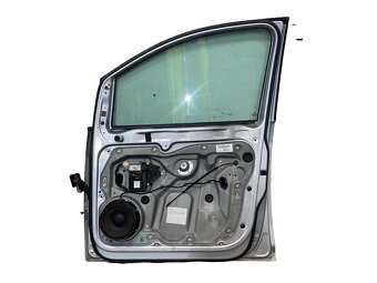 Pravé přední dveře stříbrná LA7W VW Touran 1T1 r.v. 2005 - 2