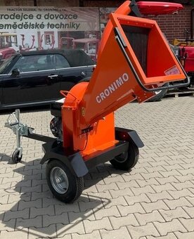 Štěpkovač za traktor, benzinový drtič větví CRBX 44 - 2