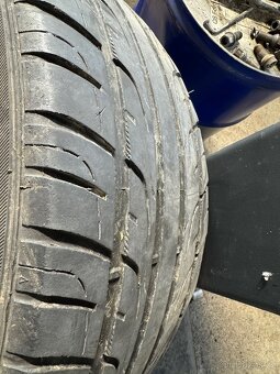 Pneu 275/45 r20 - 2