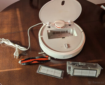 Xiomi Roborock V1 + filtry - 2