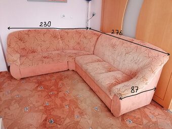 Rozkládací gauč s úložným prostorem se 2 taburety - 2