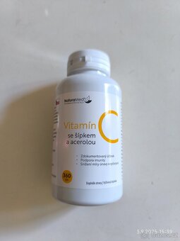 Vitamín C se šípkem a acerolou - 2