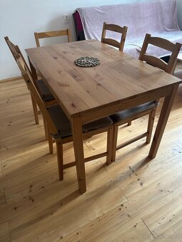 Jídelní stůl IKEA - 2
