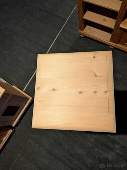 Ruční truhlářská práce – masivní odkládací stolek / květinov - 2