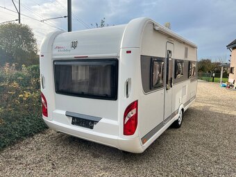 Prodám karavan Hobby 495 UL,r.v. 2017 + mover, stan, markýza - 2