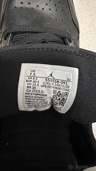 Nike Air Jordan 1 triple black - 2