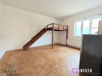 Pronájem bytu 1+kk, Tursko - 2