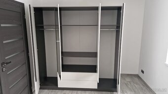 Šatní skříň NOVA - 2