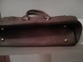 Nová značková kabelka v barvě camel, spousta přihrádek, - 2