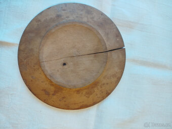 starý dřevěný malovaný talířek - 2