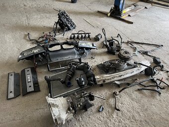 Bmw e46 m54B22 320i 125kw díly - 2