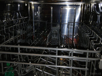 Vestavná myčka MORA - 2