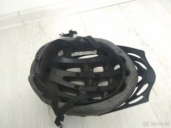 Cyklistická helma - 2