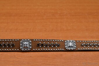 Prodám kožený pásek s kamínky - 2