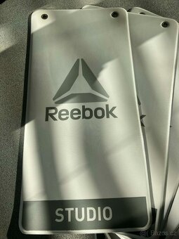 Reebok podložka - 2