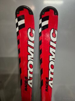 Lyže Atomic 150cm + hůlky - 2