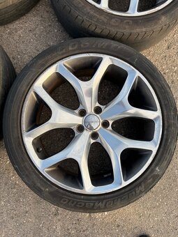 Kola Dodge Challenger R20 - 2