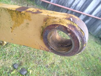 HON UN-053 výložník - 2