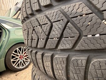Pirelli Sottozero 225/40/18 - 2