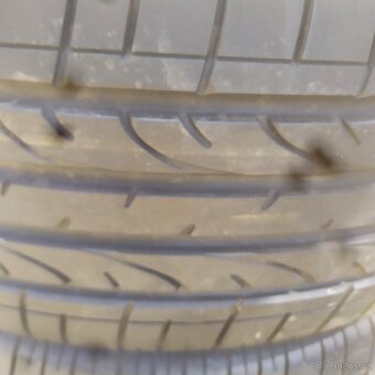 255/60/18 Bridgestone - 2