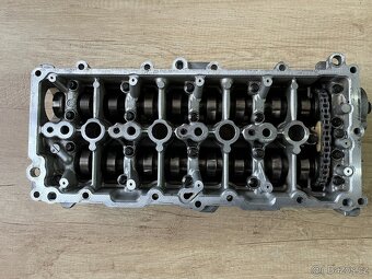 Prodám vačkovou hlavu na motor 1,5 BlueHDi - 2