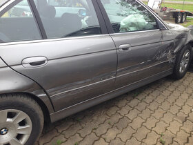 BMW E39 525i 141kW rok 2001 sedan automat - díly - 2